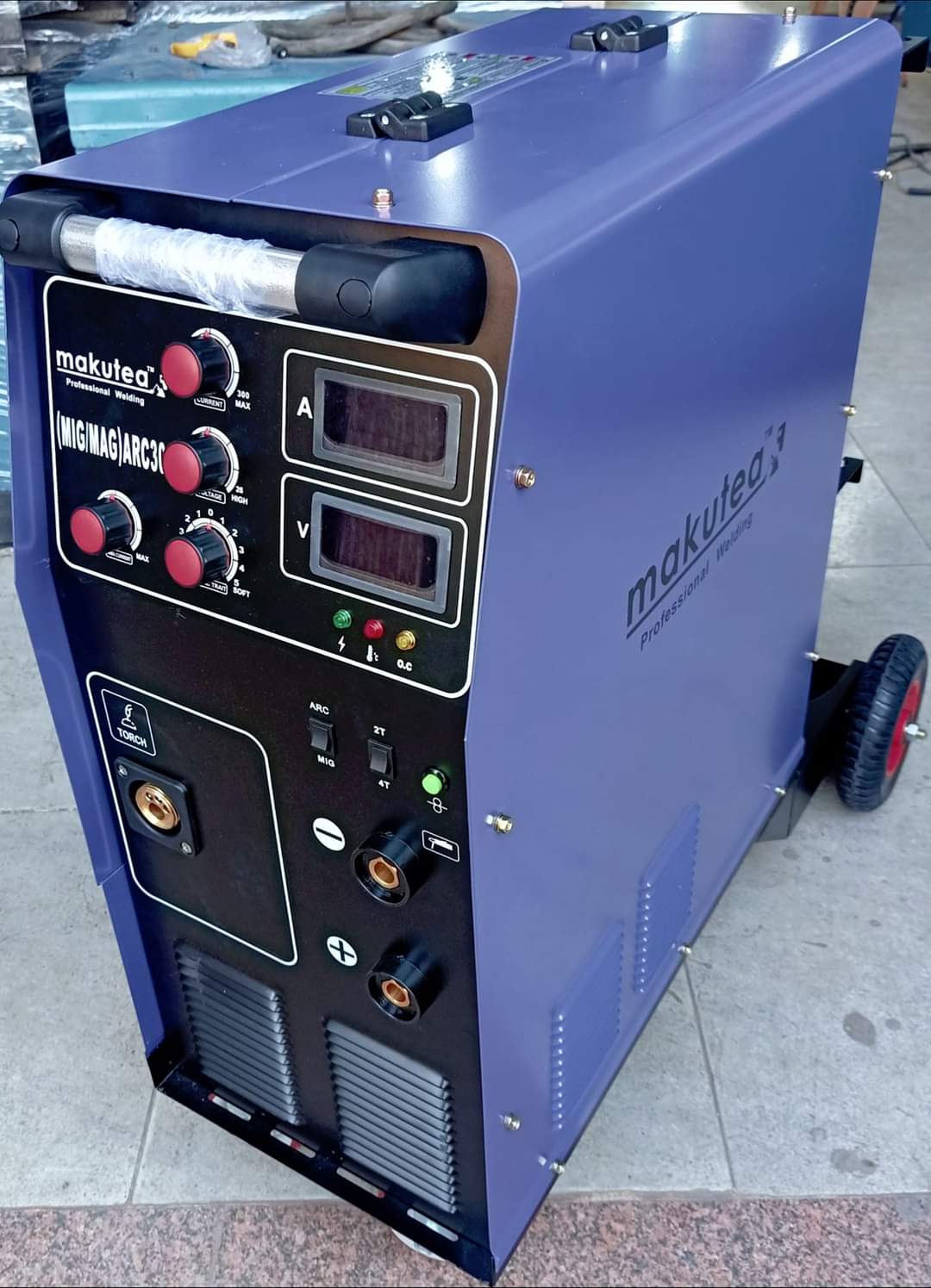 makutea co2 300A